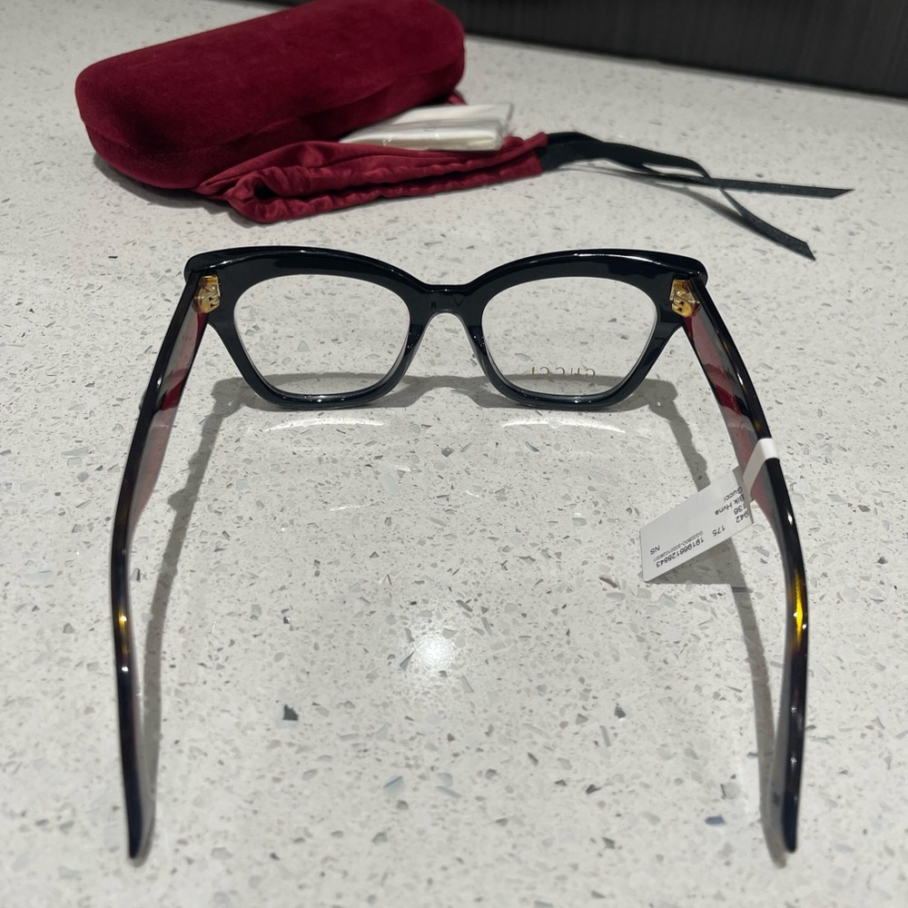 Gucci Eyeglasses - Picture 10 of 16